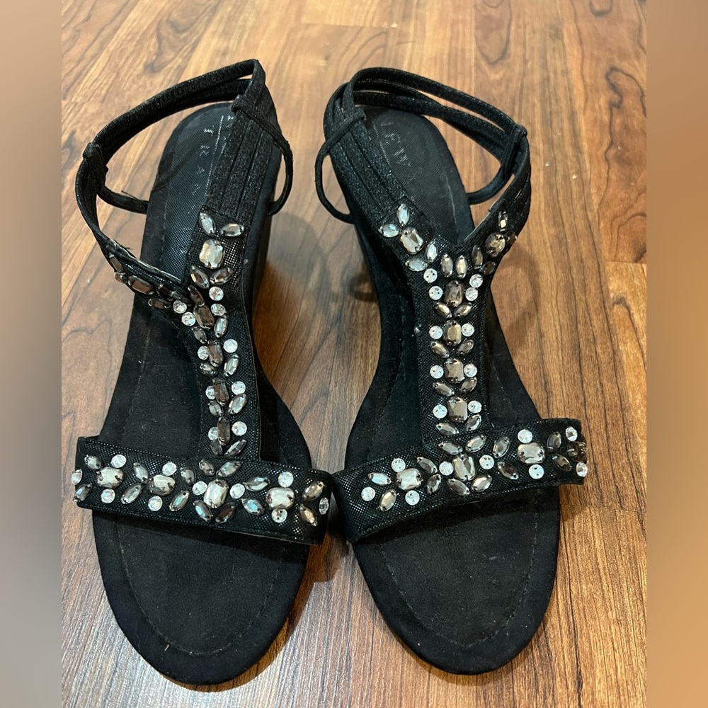 New York Transit Wedge Heels, 8M - Picture 7 of 8